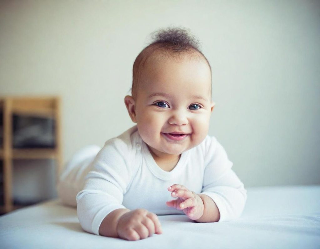 Baby Hebamme mit Baby